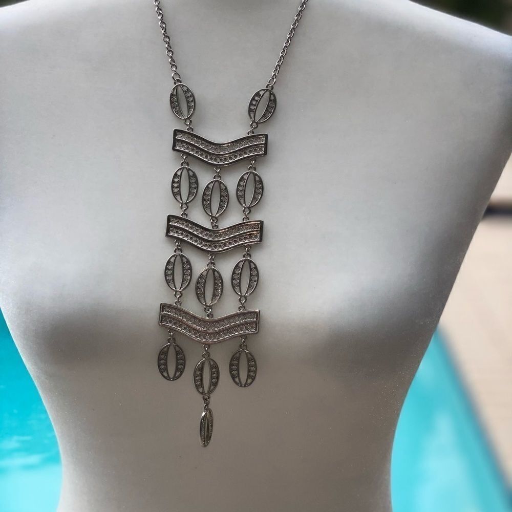Stella & Dot Silver Kimberly Necklace